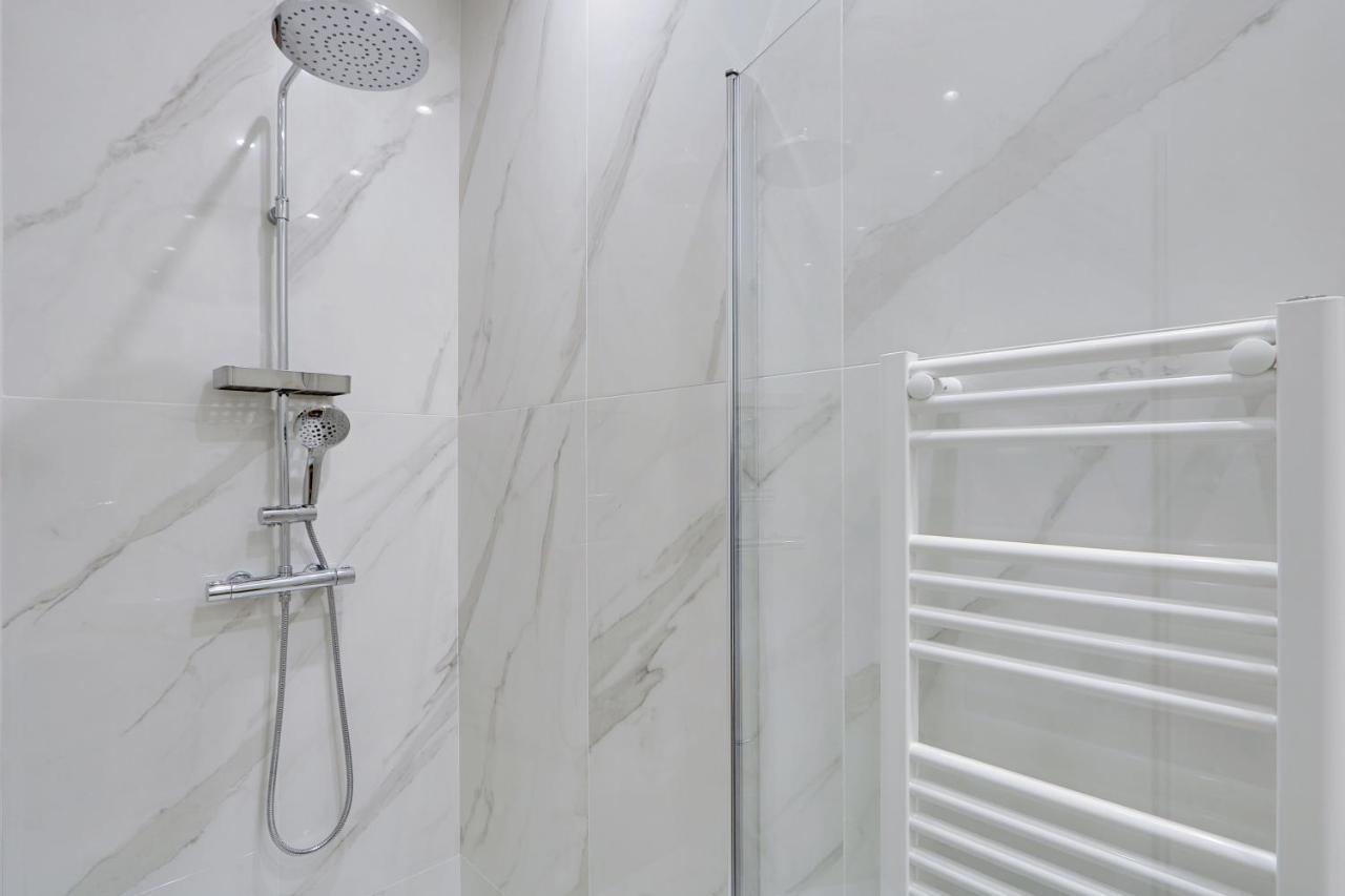 Pick A Flat'S Apartment In Neuilly Sur Seine - Avenue Charles De Gaulle Bagian luar foto